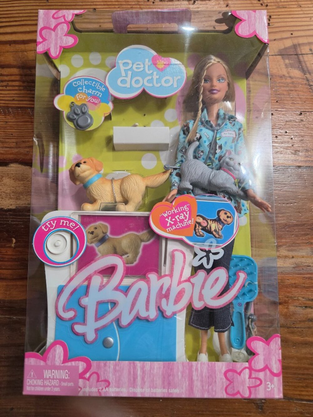 Mattel Barbie Pet Doctor Doll 2004 G8815 X-Ray Machine - NOT TESTED New in Box